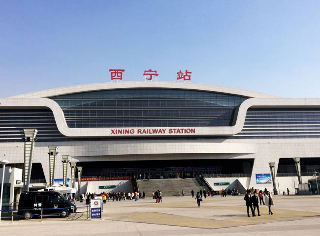 名山西宁高铁站